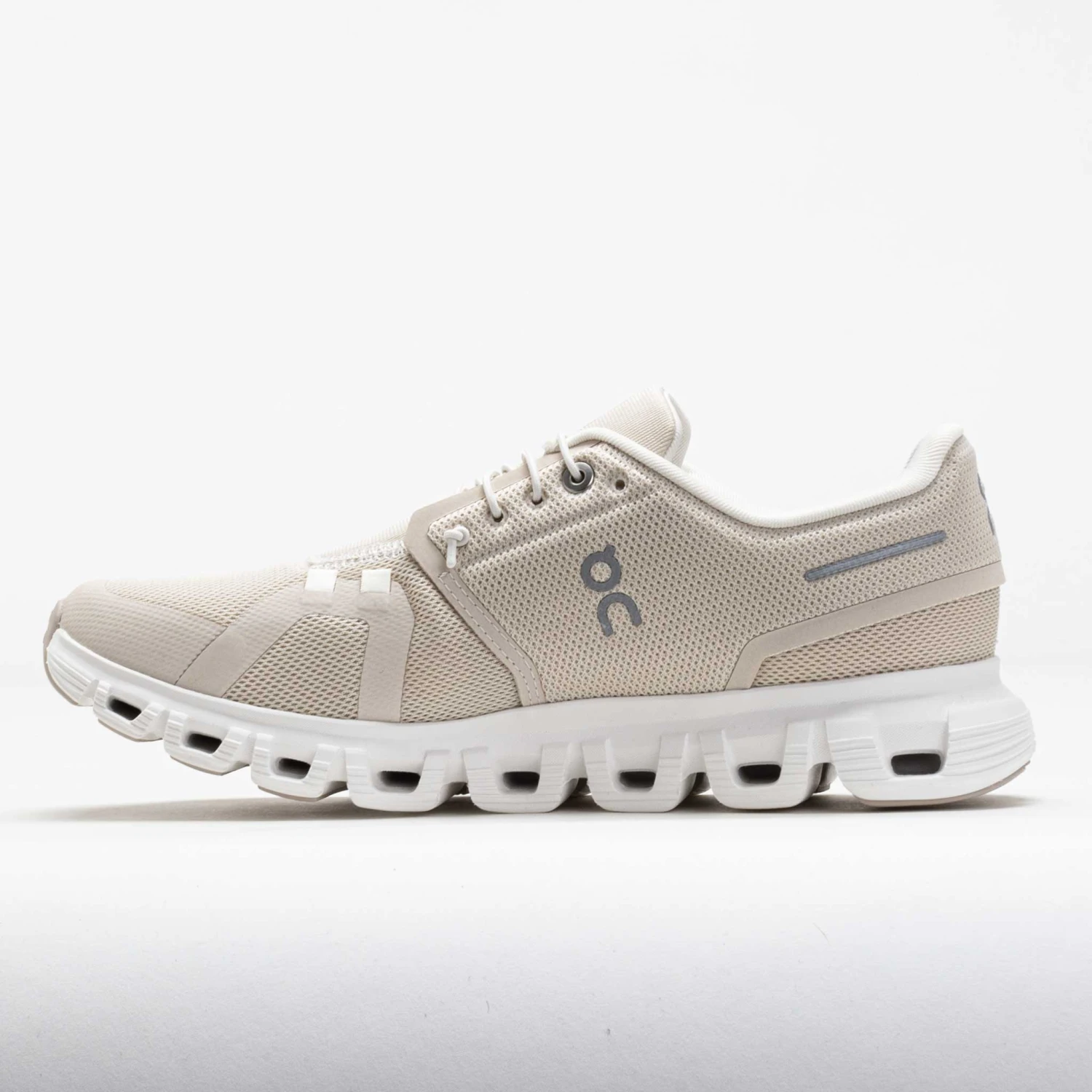 On Running On Cloud 6 Women's Pearl/White 4 On Running On Cloud 6 Women's Pearl/White - Image 2