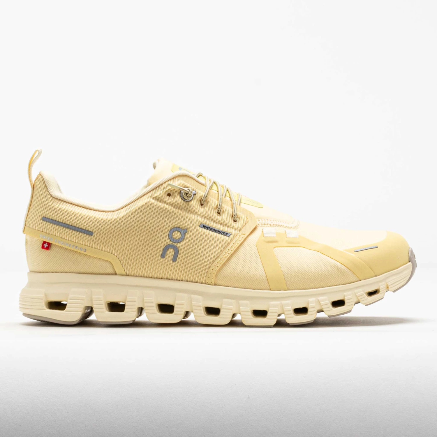 On Running On Cloud 6 Waterproof Women's Nector/Castor 3 On Running On Cloud 6 Waterproof Women's Nector/Castor