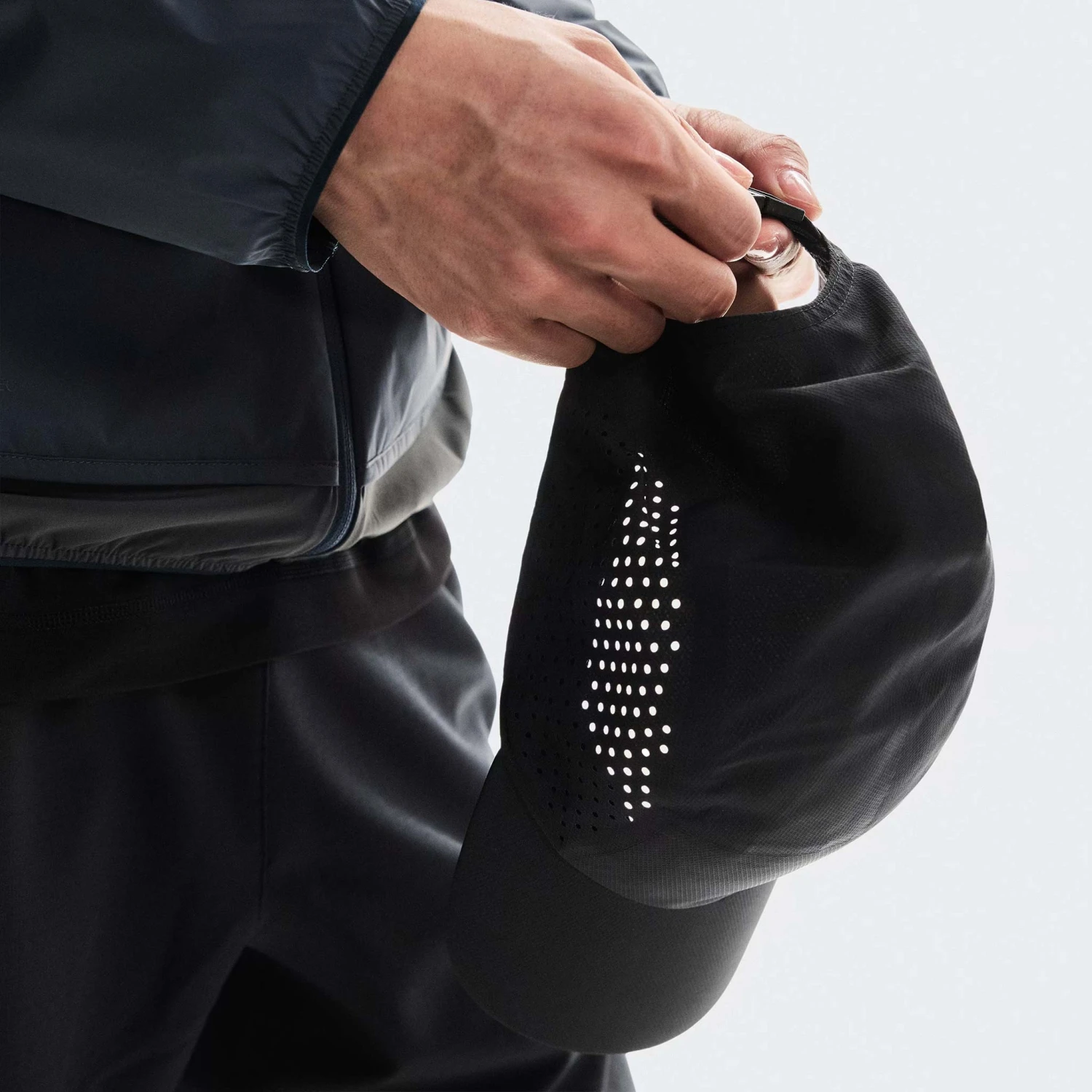 On Running On Lightweight Cap 12 On Running On Lightweight Cap - Image 10